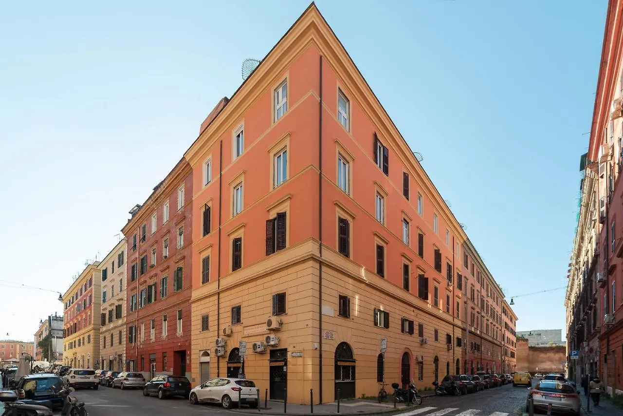 Apartment San Lorenzo Cozy And Comfortable Flat Rome